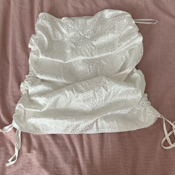 White Satin Skirt - Adjustable Sides - Picture 1 of 3